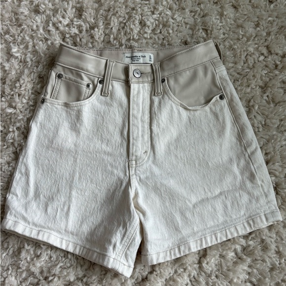 Abercrombie & Fitch Cream Jean Shorts - Picture 1 of 4